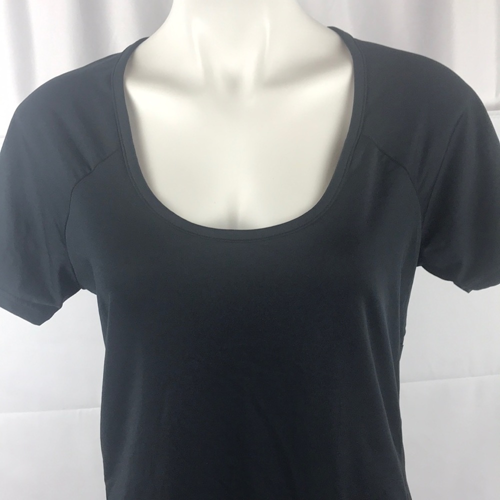Bally black short sleeve fitness top women’s Size Large fitness workout athletic - Picture 2 of 6